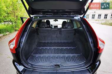 Внедорожник / Кроссовер Volvo XC60 2012 в 