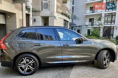 Позашляховик / Кросовер Volvo XC60 2021 в Києві