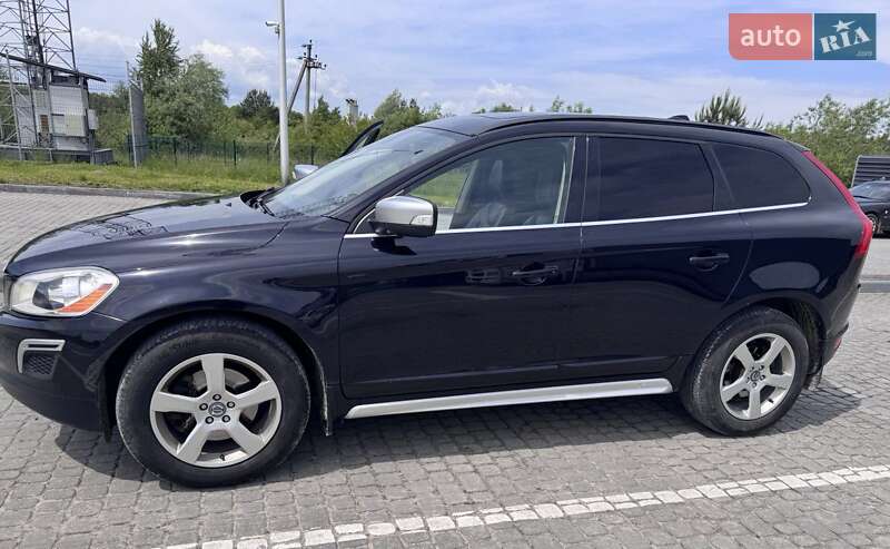 Внедорожник / Кроссовер Volvo XC60 2010 в Львове