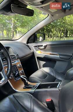 Внедорожник / Кроссовер Volvo XC60 2017 в 