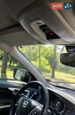 Внедорожник / Кроссовер Volvo XC60 2017 в 