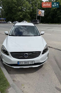 Внедорожник / Кроссовер Volvo XC60 2015 в 
