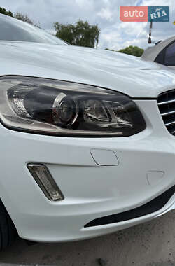 Внедорожник / Кроссовер Volvo XC60 2015 в 