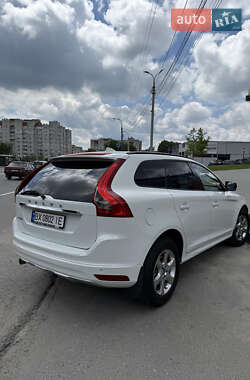 Внедорожник / Кроссовер Volvo XC60 2015 в 