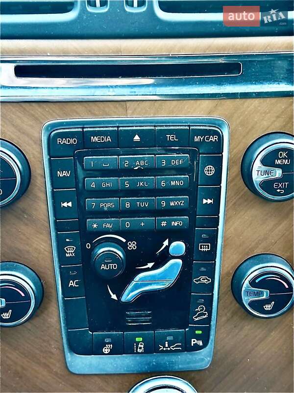 Внедорожник / Кроссовер Volvo XC60 2014 в Хмельницком