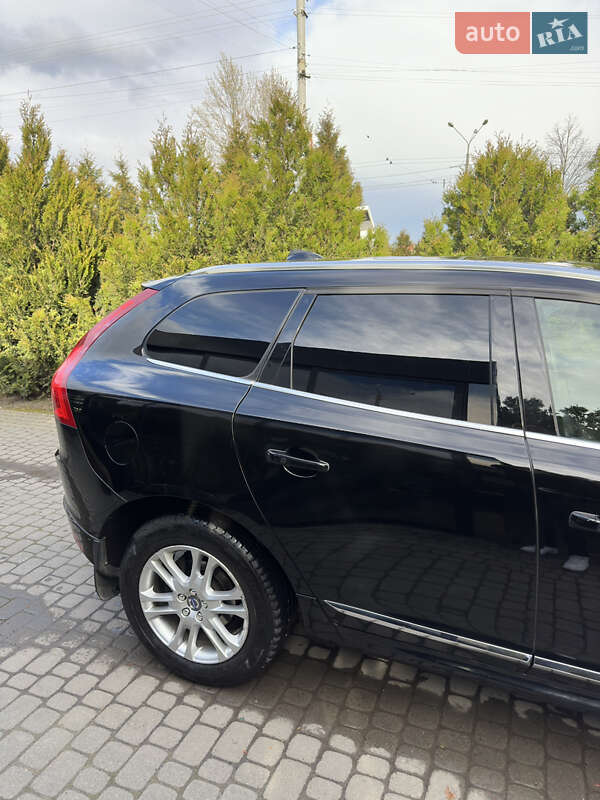 Позашляховик / Кросовер Volvo XC60 2015 в Львові