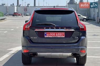 Позашляховик / Кросовер Volvo XC60 2015 в 