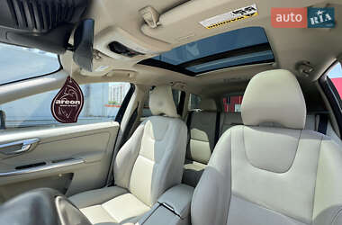 Позашляховик / Кросовер Volvo XC60 2015 в 