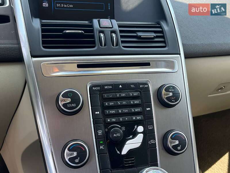 Позашляховик / Кросовер Volvo XC60 2012 в Львові