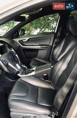 Внедорожник / Кроссовер Volvo XC60 2015 в 