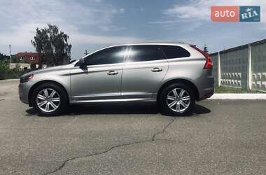 Внедорожник / Кроссовер Volvo XC60 2015 в 