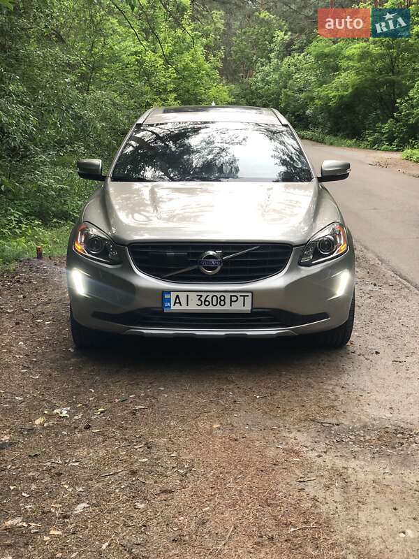 Внедорожник / Кроссовер Volvo XC60 2015 в Броварах