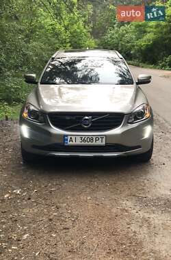 Внедорожник / Кроссовер Volvo XC60 2015 в 