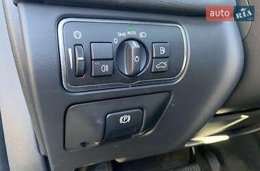 Внедорожник / Кроссовер Volvo XC60 2014 в 