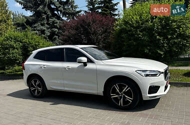Внедорожник / Кроссовер Volvo XC60 2019 в 