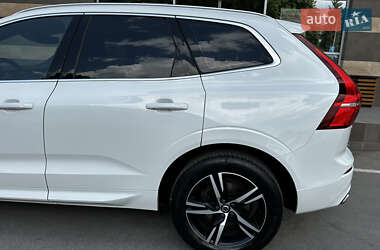 Внедорожник / Кроссовер Volvo XC60 2019 в 