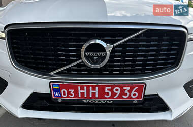 Внедорожник / Кроссовер Volvo XC60 2019 в 