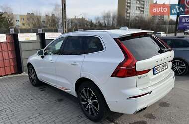 Позашляховик / Кросовер Volvo XC60 2017 в 