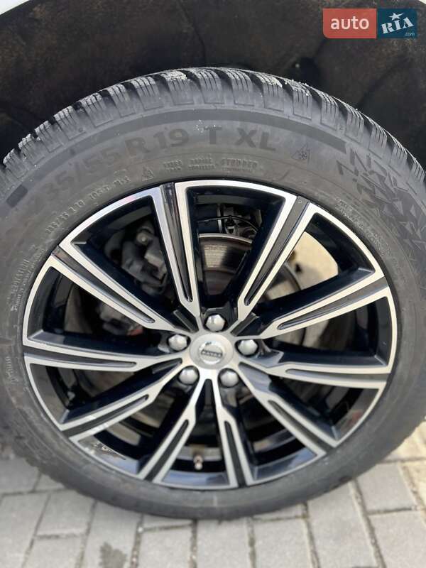 Позашляховик / Кросовер Volvo XC60 2017 в Львові