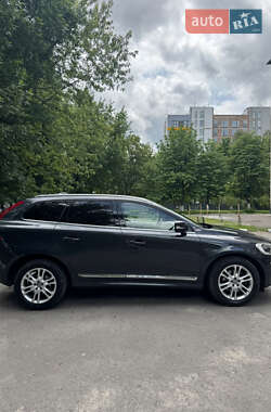 Внедорожник / Кроссовер Volvo XC60 2015 в 