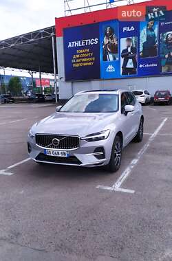 Внедорожник / Кроссовер Volvo XC60 2022 в 