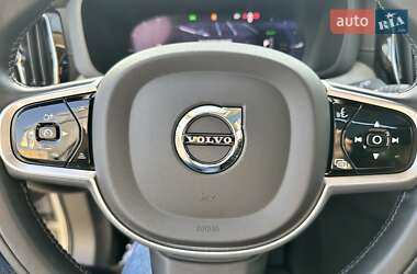 Внедорожник / Кроссовер Volvo XC60 2021 в 