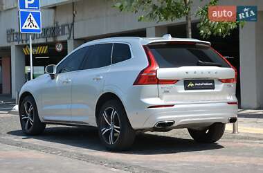 Внедорожник / Кроссовер Volvo XC60 2018 в 