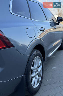 Внедорожник / Кроссовер Volvo XC60 2017 в 