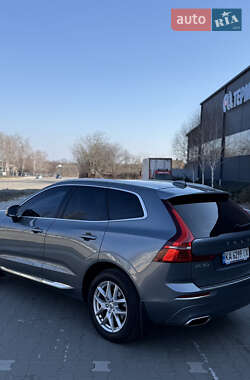 Внедорожник / Кроссовер Volvo XC60 2017 в 