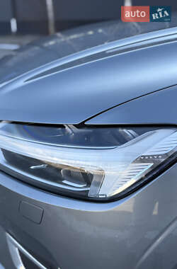 Внедорожник / Кроссовер Volvo XC60 2017 в 