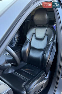 Внедорожник / Кроссовер Volvo XC60 2017 в 