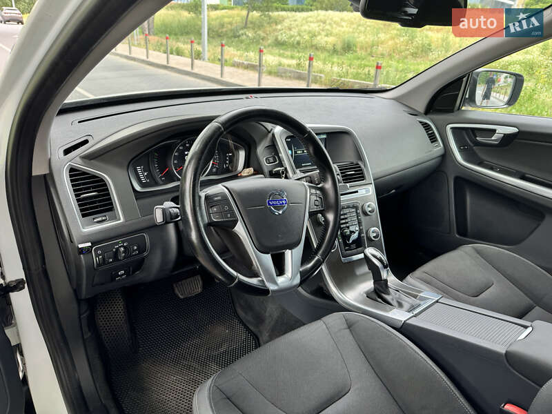 Внедорожник / Кроссовер Volvo XC60 2014 в Киеве