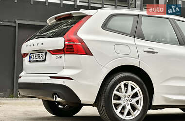 Внедорожник / Кроссовер Volvo XC60 2017 в 