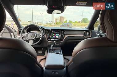 Внедорожник / Кроссовер Volvo XC60 2020 в 