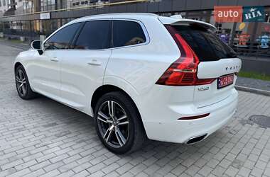 Внедорожник / Кроссовер Volvo XC60 2018 в 