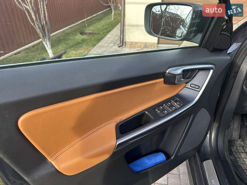 Позашляховик / Кросовер Volvo XC60 2014 в Києві