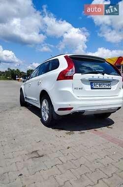 Внедорожник / Кроссовер Volvo XC60 2015 в 