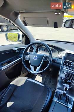 Внедорожник / Кроссовер Volvo XC60 2015 в 