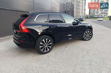 Внедорожник / Кроссовер Volvo XC60 2022 в 