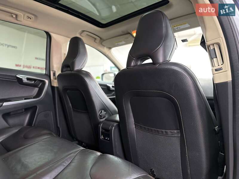 Внедорожник / Кроссовер Volvo XC60 2012 в Киеве