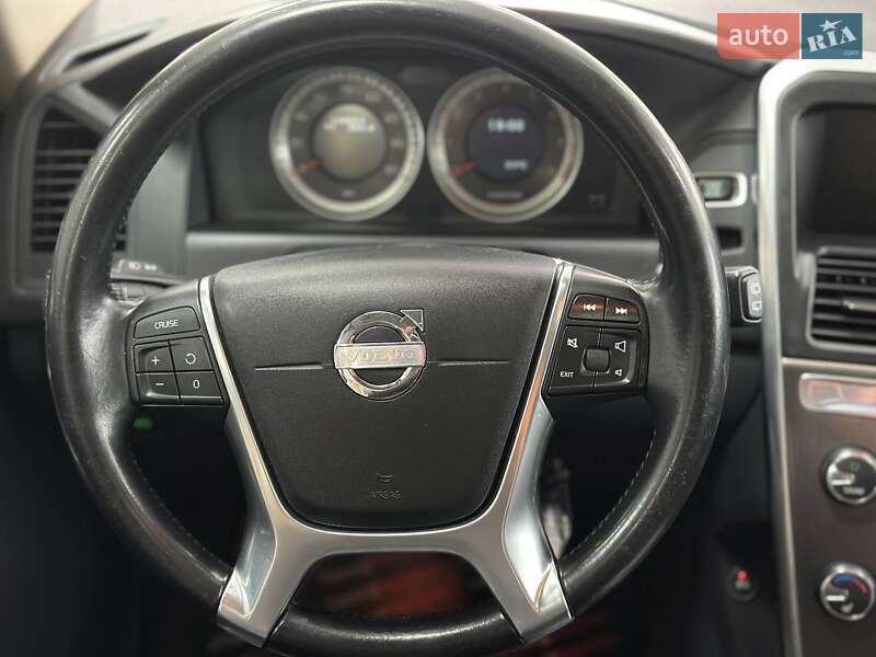 Внедорожник / Кроссовер Volvo XC60 2012 в Киеве