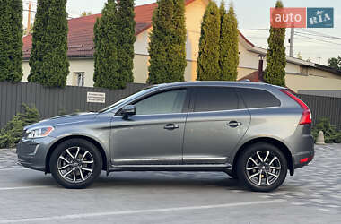 Внедорожник / Кроссовер Volvo XC60 2016 в 