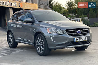 Внедорожник / Кроссовер Volvo XC60 2016 в 