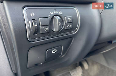 Внедорожник / Кроссовер Volvo XC60 2016 в 