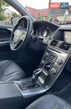 Внедорожник / Кроссовер Volvo XC60 2016 в 