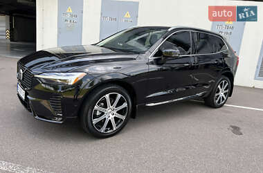 Внедорожник / Кроссовер Volvo XC60 2021 в 