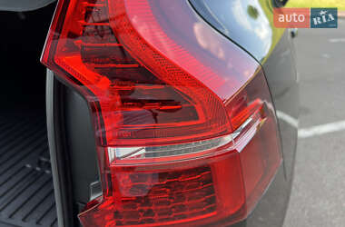 Внедорожник / Кроссовер Volvo XC60 2021 в 