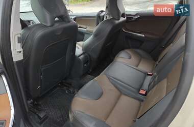 Внедорожник / Кроссовер Volvo XC60 2017 в 