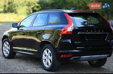 Внедорожник / Кроссовер Volvo XC60 2015 в 