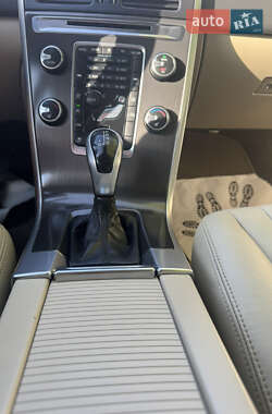 Внедорожник / Кроссовер Volvo XC60 2014 в 